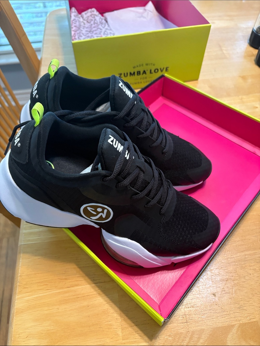 Shoes - Picture 4 of 5